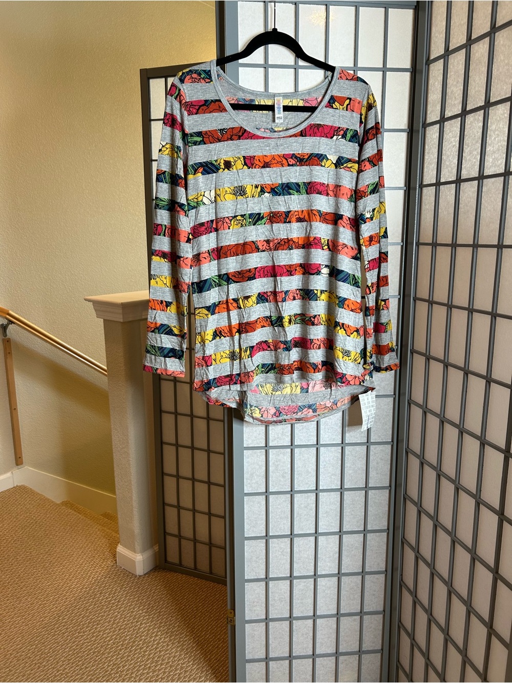 NWT LuLaRoe Lynnae Striped Floral Multi-Color Long Sleeve Women's Top